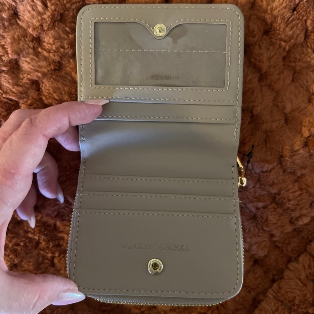 Wallet - Picture 4 of 5